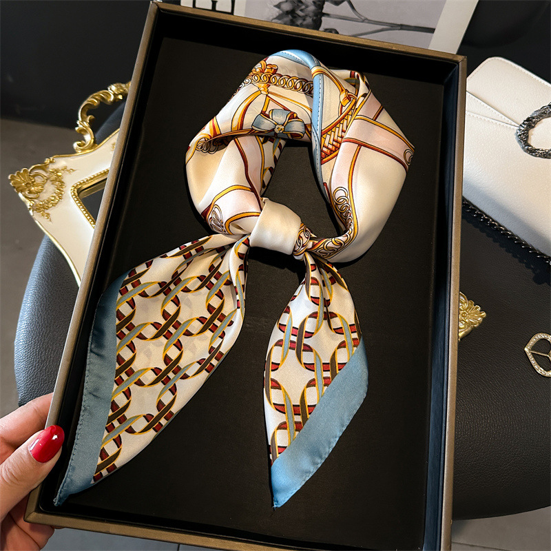 Scarf Silk Square - 高級女性スクエアスカーフチェーンプリントバンダナ女性シルクスカーフカジュアルシャツ装飾 70 センチメートルネッカチーフヘッドバンド女性