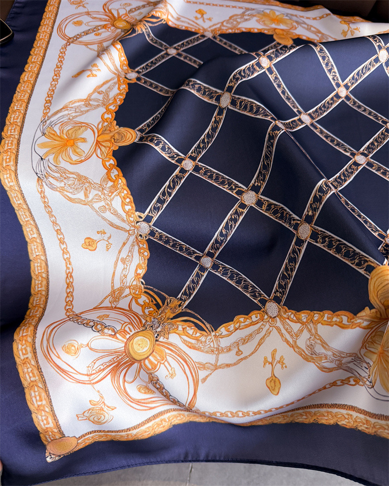 ブルークラシックチェーンプリントスクエアシルクスカーフ女性カ - Ascot Neck Scarf のレビューと価格