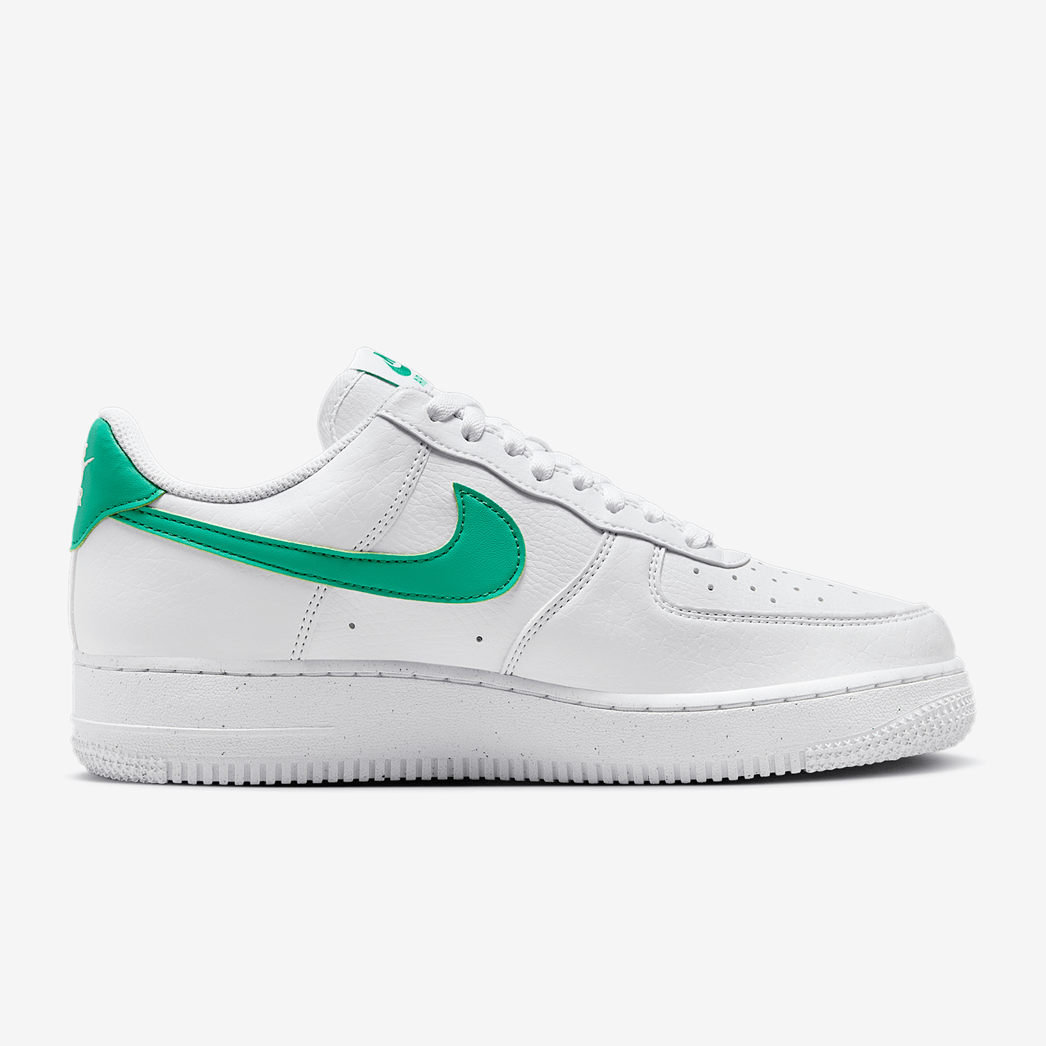 ナイキ純正エアフォース1 レディース軽量カジュアルスポーツボ - Nike Shoes Air Force 1 のレビューと価格