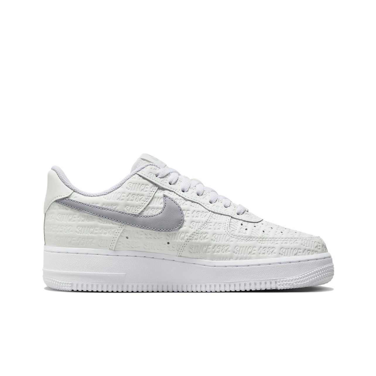 ナイキ エアフォース1 スケートボードシューズ レディース  - Nike Shoes Air Force 1 のレビューと価格