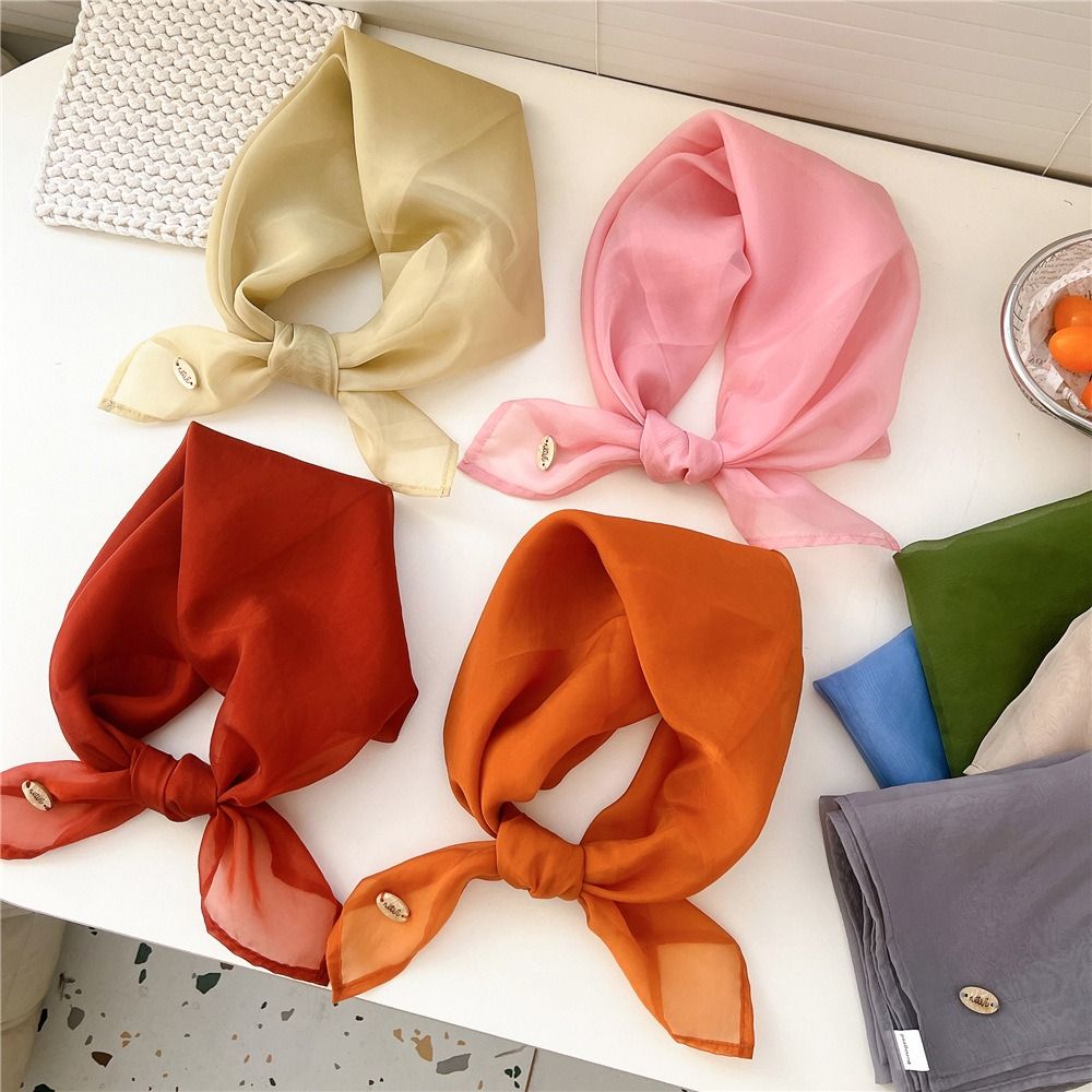 レトロソリッドカラー小さな正方形スカーフ透明通気性ピュアカラ - Scarf Silk Square のレビューと価格